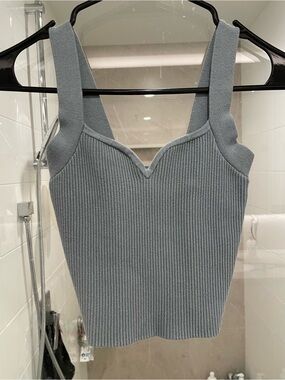 NEW ABERCROMBIE Ribbed V-Neck Tank Top in Dusty Blue
